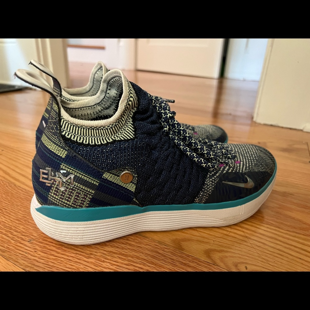 Nike KD 11 BHM 2019 excellent condition! Size men’s 9